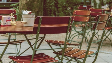 Cafe table & chairs